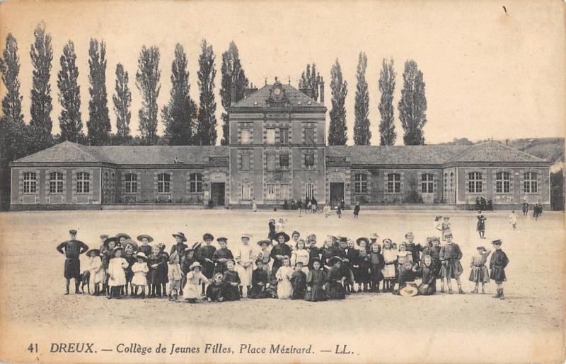Carte postale ancienne Dreux - College De Jeunes Filles - Place Mezirard à Dreux