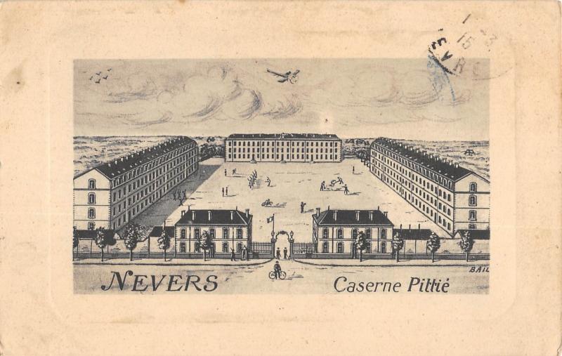 Carte postale ancienne Nevers - Caserne Pittie à Nevers