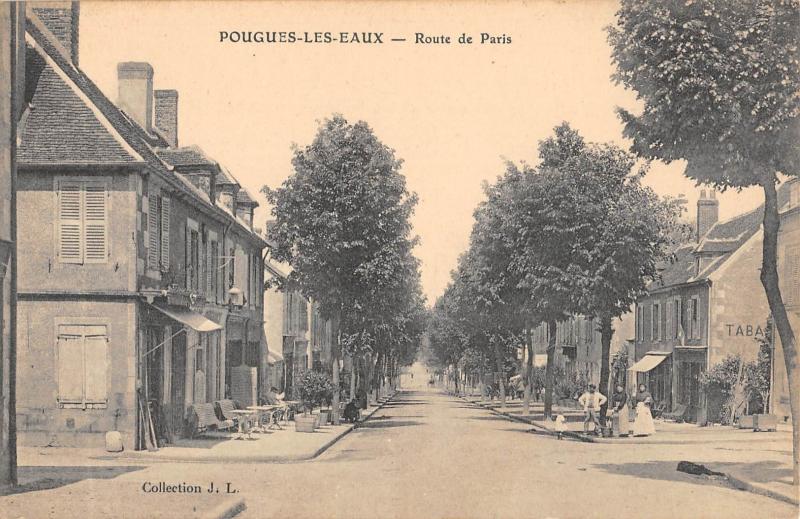 Carte postale ancienne Pougues Les Eaux - Route De Paris à Pougues-les-Eaux