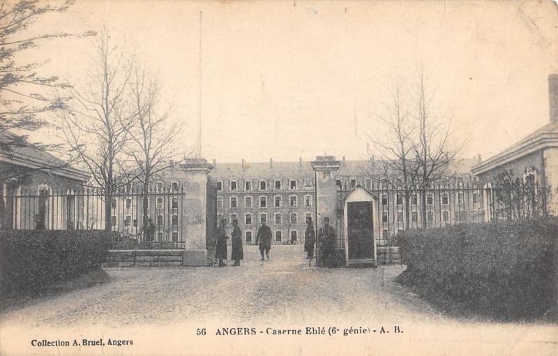 Carte postale ancienne Saumur - Caserne Eble - 6e Genie à Saumur