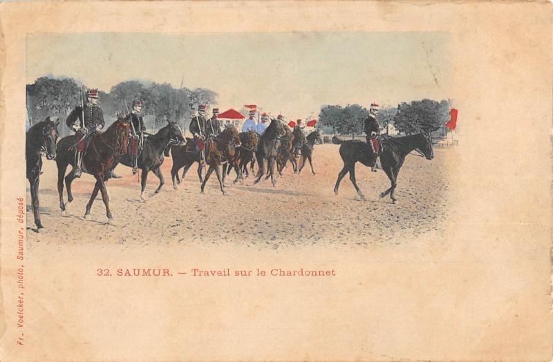 Carte postale ancienne Saumur - Travail Sur Le Chardonnet à Saumur