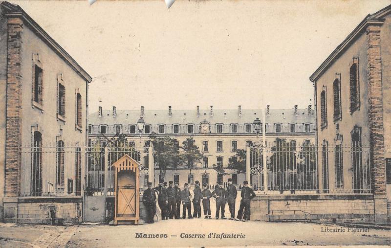 Carte postale ancienne Mamers - Caserne D'Infanterie à Mamers