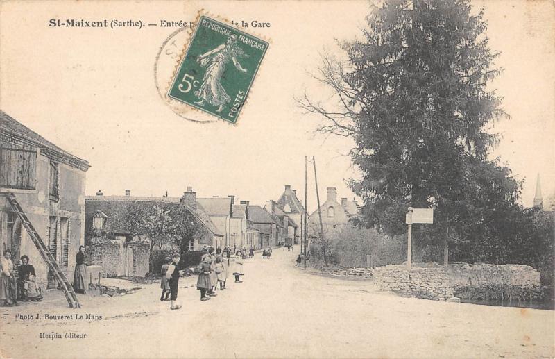 Carte postale ancienne Saint Maixent - Entree Par La Route De La Gare à Saint-Maixent