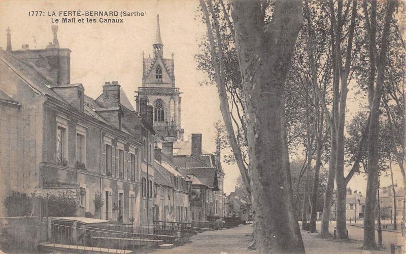 Carte postale ancienne La Ferte Bernard - Le Mail Et Les Canaux