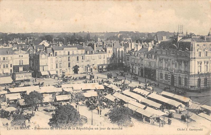 Carte postale ancienne Le Mans - Panorama De La Place De La Republique Un Jour De Marche au Mans
