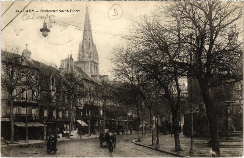 Carte postale ancienne Caen - Boulevard Saint-Pierre à Caen
