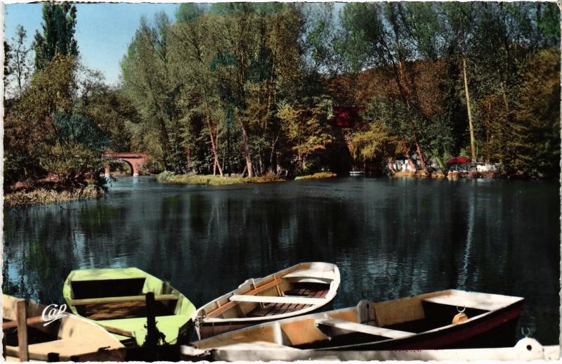 Carte postale ancienne Clecy - Au Fil de l'Eau - Les Bords de L'Orne à Clécy