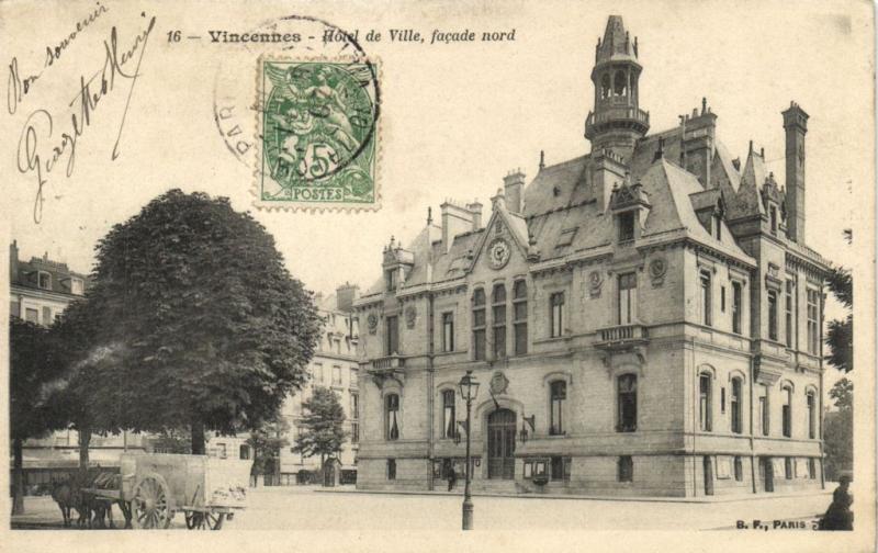 Carte postale ancienne Vincennes-Hotel de Ville, facade nord à Vincennes