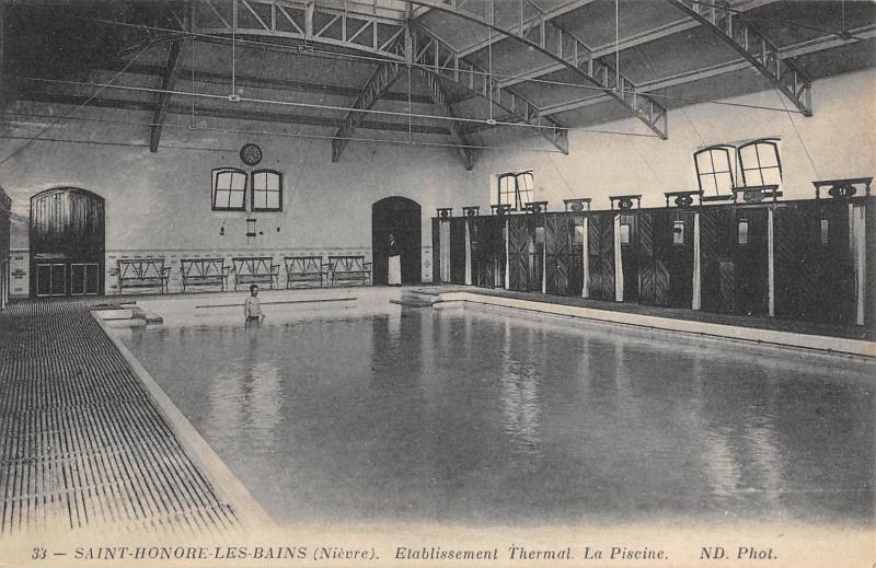 Carte postale ancienne Saint Honore Les Bains - Etablissement Thermal - Piscine à Saint-Honoré-les-Bains
