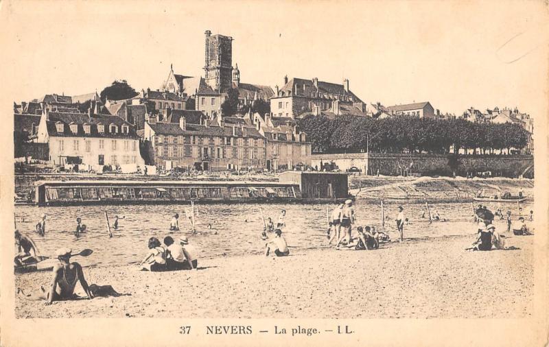 Carte postale ancienne Nevers - La Plage à Nevers