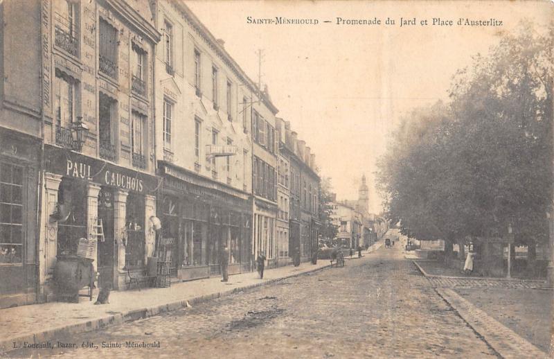 Carte postale ancienne Sainte Menehould - Promenade Du Jard Et Place D'Austerlitz à Sainte-Menehould