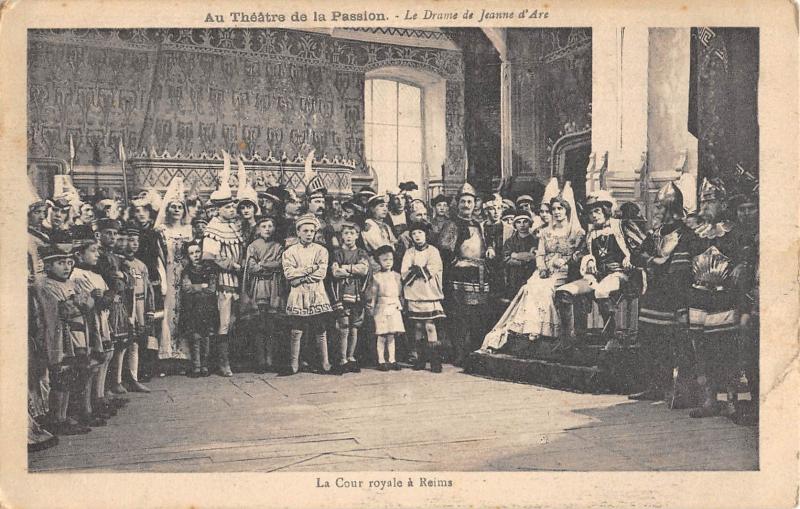 Carte postale ancienne La Cour Royale A Reims - Au Theatre De La Passion à Reims