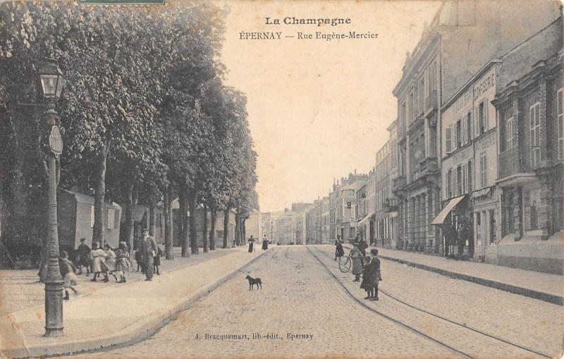 Carte postale ancienne Epernay - Rue Eugene Mercier à Épernay