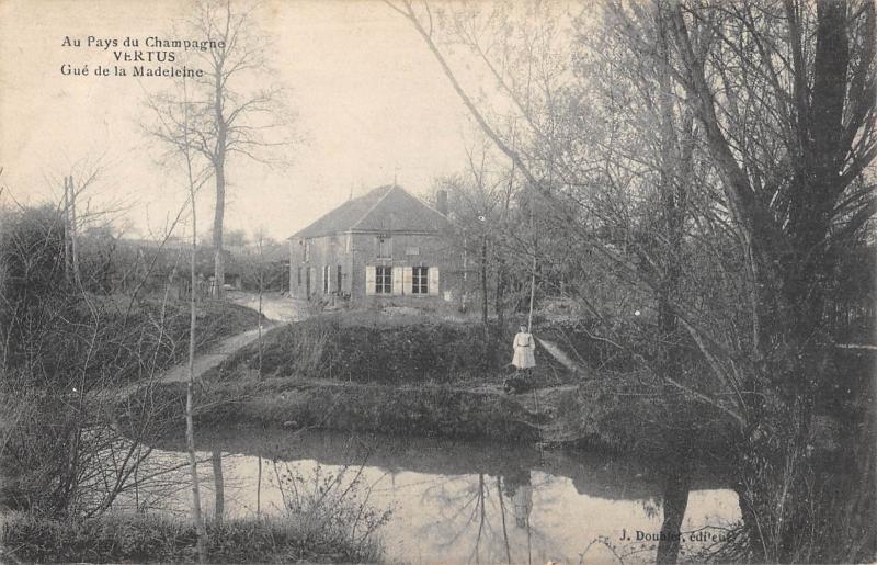 Carte postale ancienne Vertus - Gue De La Madeleine