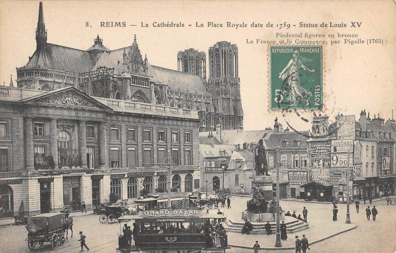 Carte postale ancienne Reims - La Cathedrale - La Place Royale à Reims
