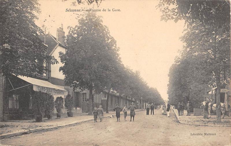 Carte postale ancienne Sezanne - Avenue De La Gare à Sézanne