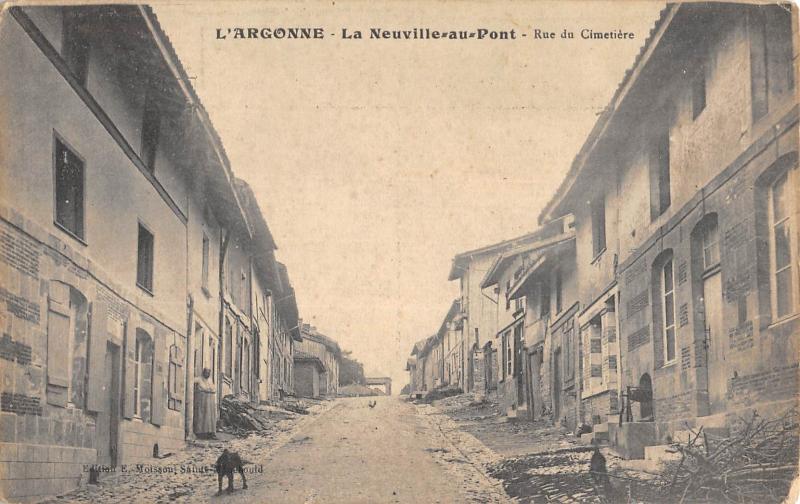 Carte postale ancienne La Neuville Au Pont - Rue Du Cimetiere à La Neuville-au-Pont