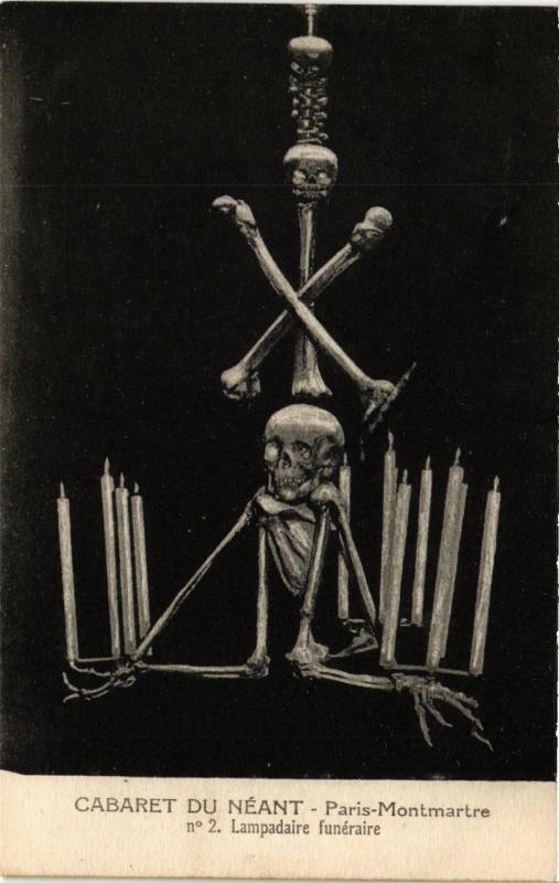Carte postale ancienne Montmartre - Cabaret du Néant - Lampadaire funéraire à Paris 18e