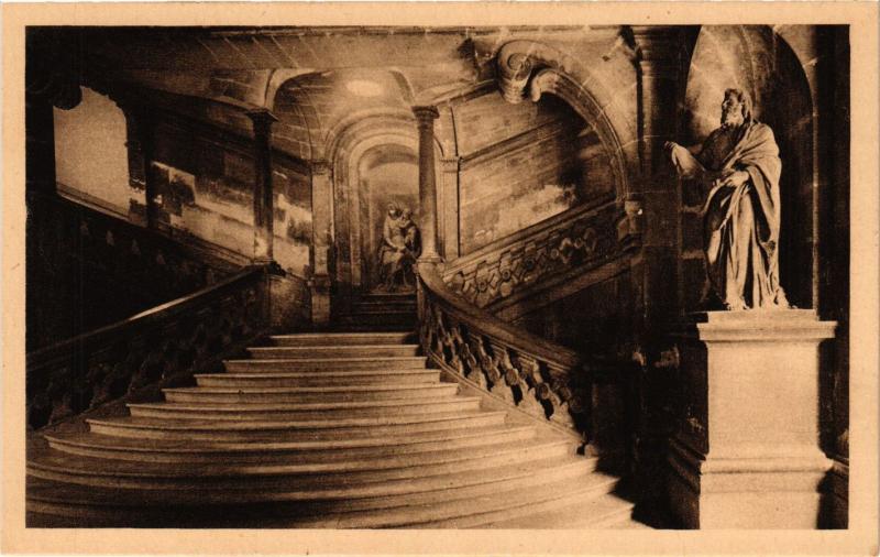 Carte postale ancienne Paris 5e-Lycée Henri Iv-Rue Clovis-Le grand escalier à Paris 5e