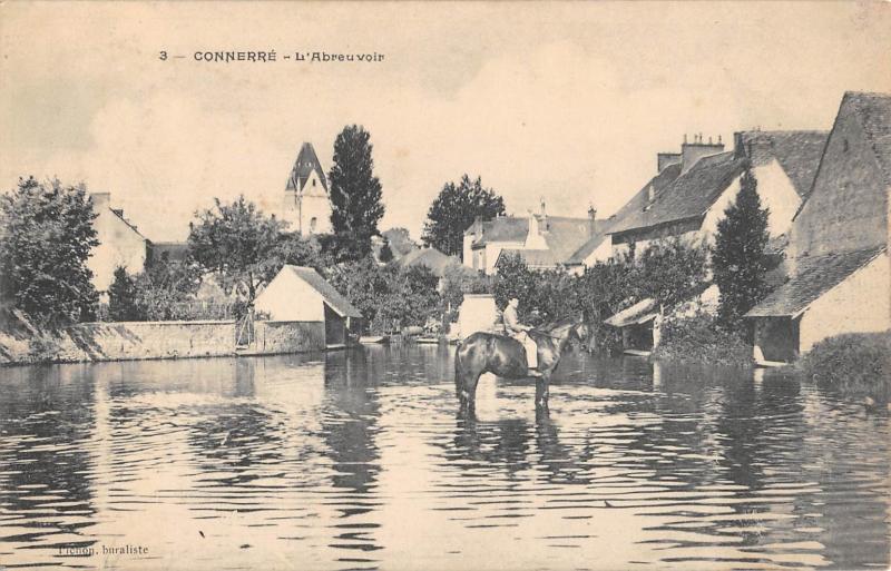 Carte postale ancienne Connerre - L'Abreuvoir à Connerré