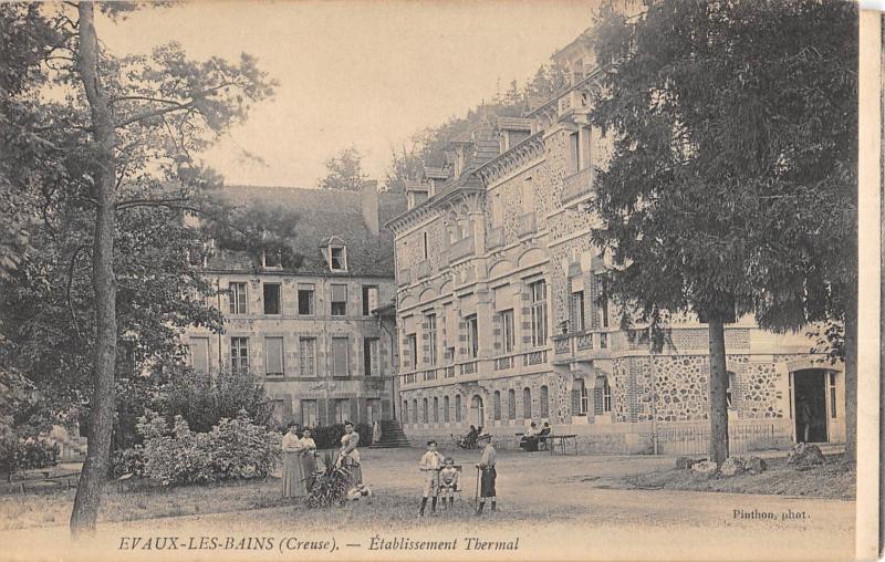 Carte postale ancienne Evaux Les Bains - Etablissement Thermal à Évaux-les-Bains