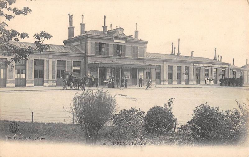 Carte postale ancienne Dreux - La Gare à Dreux