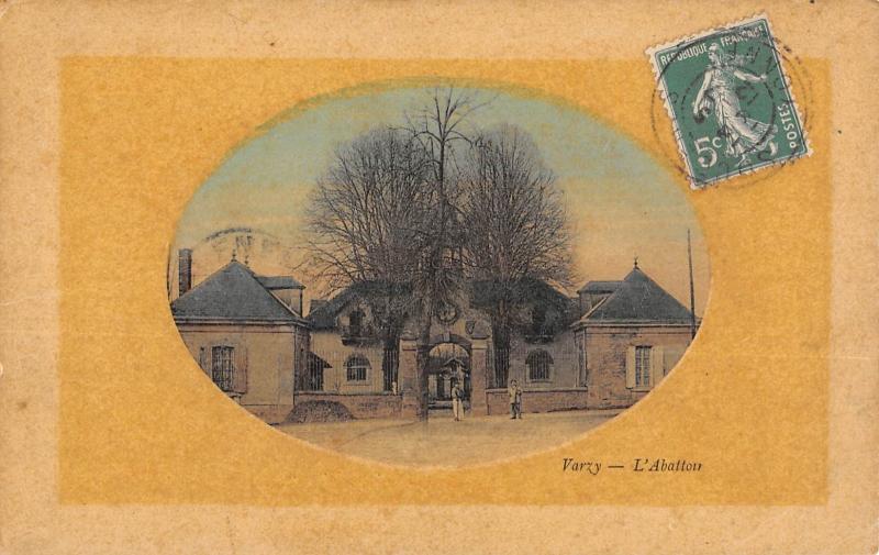Carte postale ancienne Varzy - L'Abattoir - cliché rare à Varzy