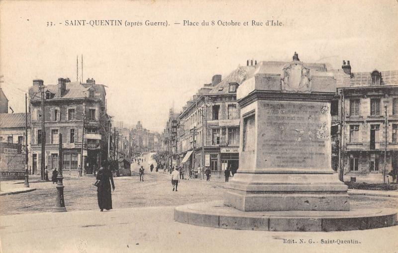 Carte postale ancienne Saint Quentin - Place Du 8 Octobre Et Rue D'Isle à Saint-Quentin
