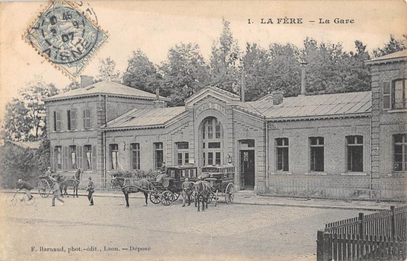 Carte postale ancienne La Fere - La Gare à La Fère