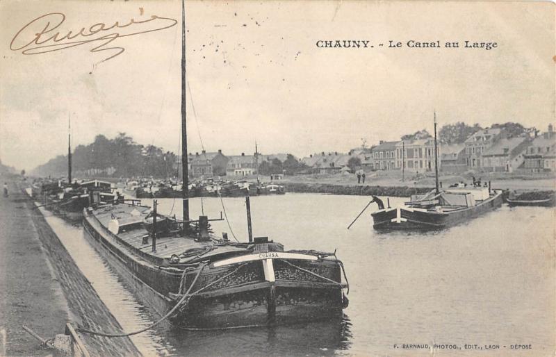 Carte postale ancienne Chauny - Le Canal Au Large à Chauny