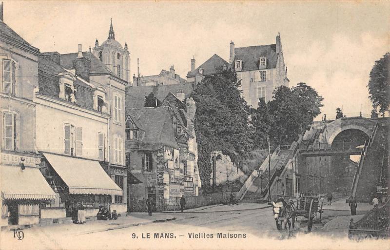 Carte postale ancienne Le Mans - Vieilles Maisons au Mans