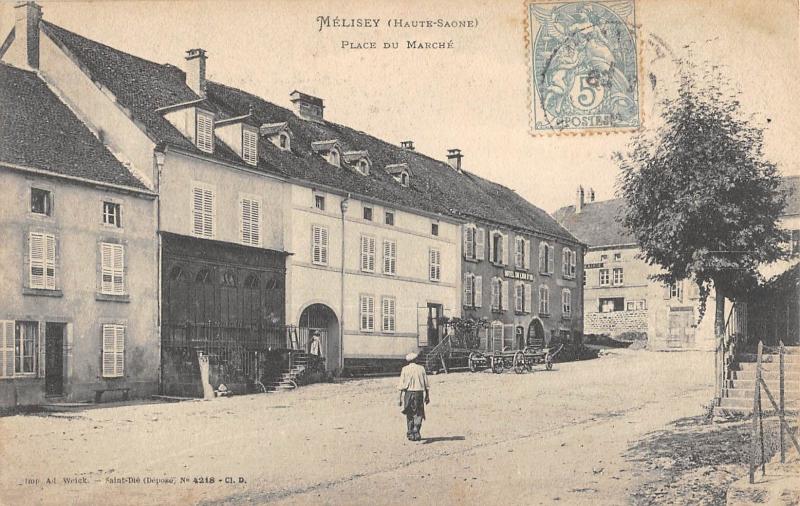 Carte postale ancienne Melisey - Place Du Marche à Mélisey