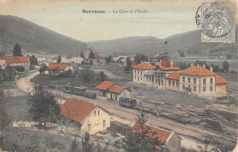 Carte postale ancienne Servance - La Gare Et L'Ecole