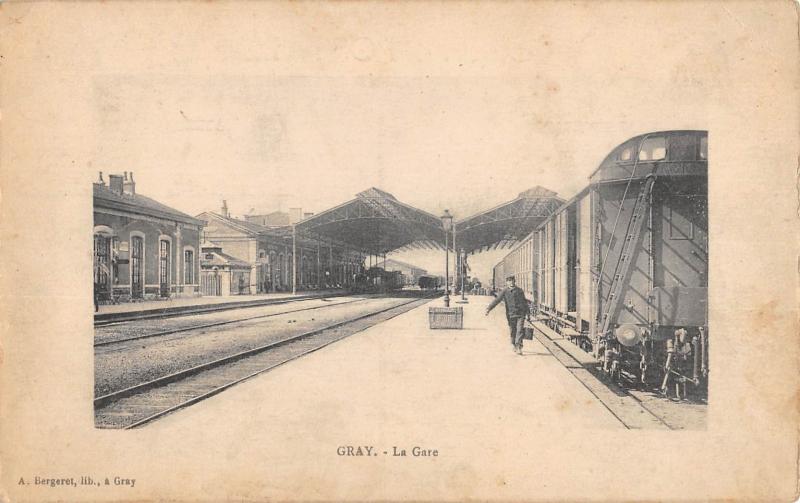 Carte postale ancienne Gray - La Gare à Gray
