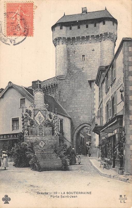 Carte postale ancienne La Souterraine - Porte Saint Jean à La Souterraine