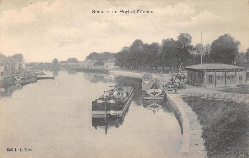 Carte postale ancienne Sens - Le Port Et L'Yonne à Sens