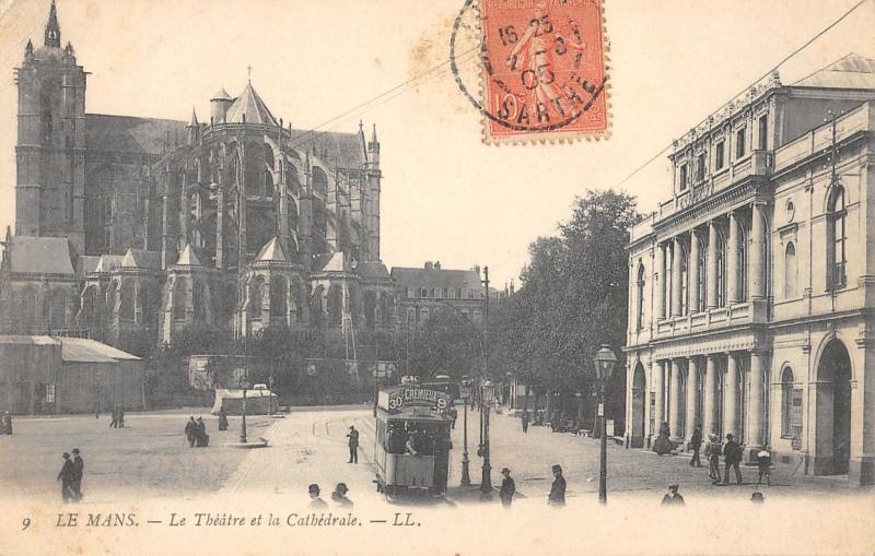 Carte postale ancienne Le Mans - Le Theatre Et La Cathedrale au Mans