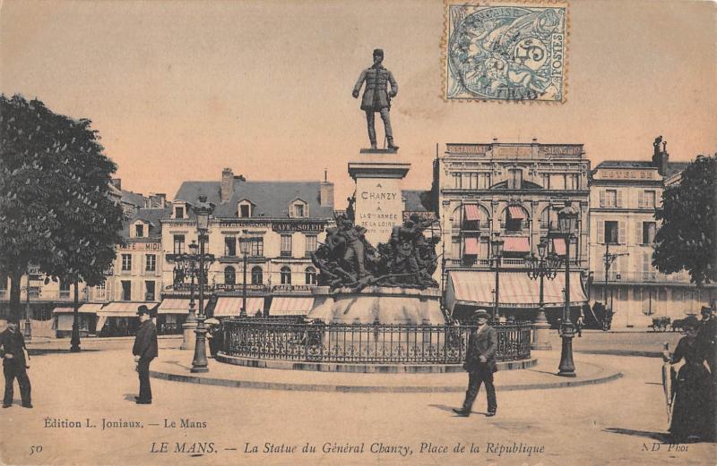 Carte postale ancienne Le Mans - La Statue Du Generale Chanzy - Place De La Republique au Mans