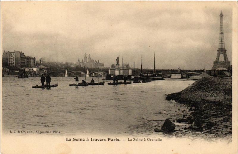Carte postale ancienne La Seine à Grenelle à Paris 15e