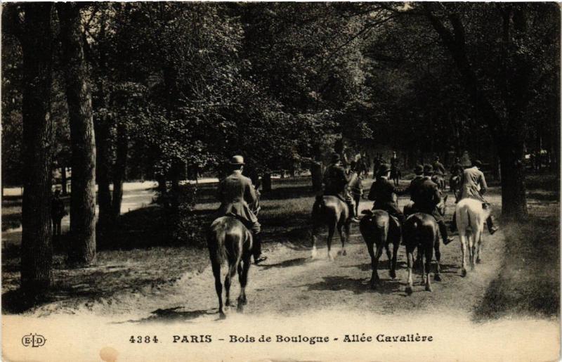 Carte postale ancienne Bois de Boulogne - Allée Cavalière à Paris 16e