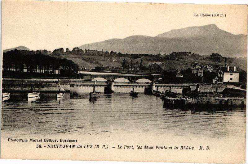 Carte postale ancienne Saint-Jean-de-Luz - Le Port les deux Ponts et la Rhone à Saint-Jean-de-Luz