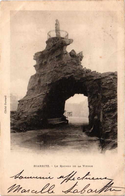 Carte postale ancienne Biarritz - Le Rocher de la Vierge à Biarritz