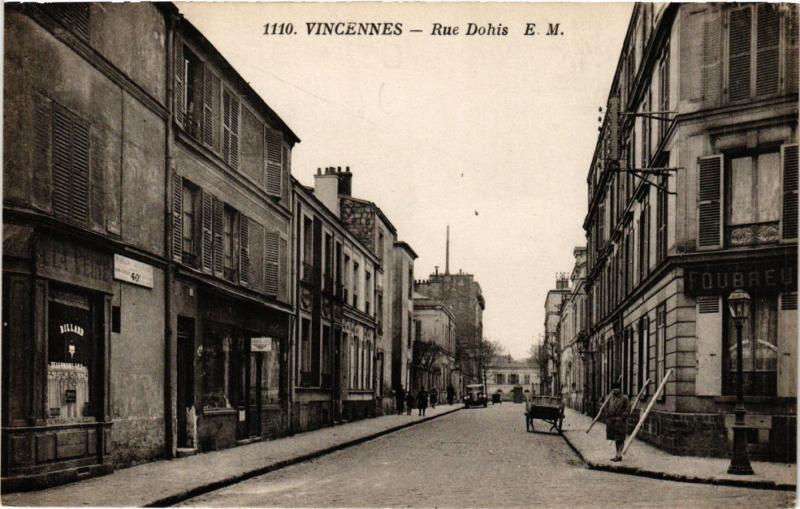 Carte postale ancienne Vincennes - Rue Dohis à Vincennes