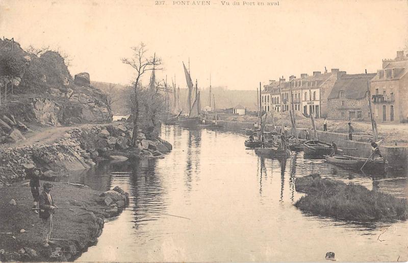 Carte postale ancienne Pont Aven - Vue Du Port En Aval à Pont-Aven