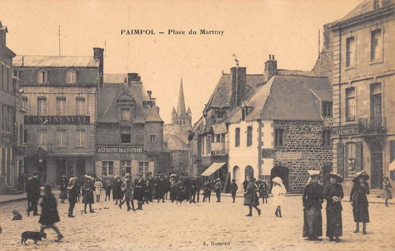 Carte postale ancienne Paimpol - Place Du Martray à Paimpol