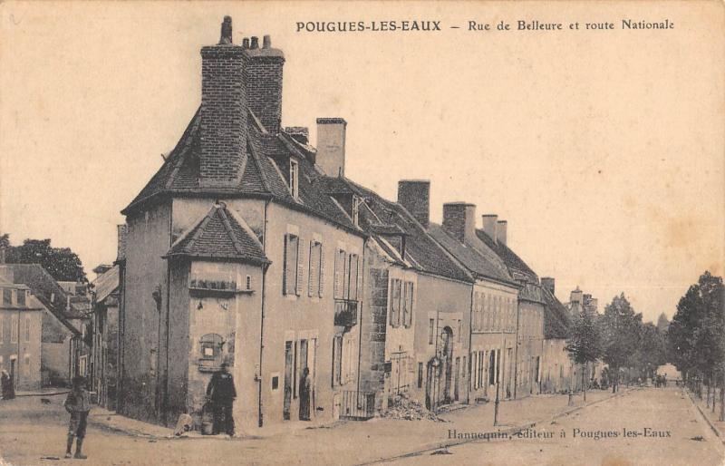 Carte postale ancienne Pougues Les Eaux - Rue De Belleure Et Route Nationale à Pougues-les-Eaux