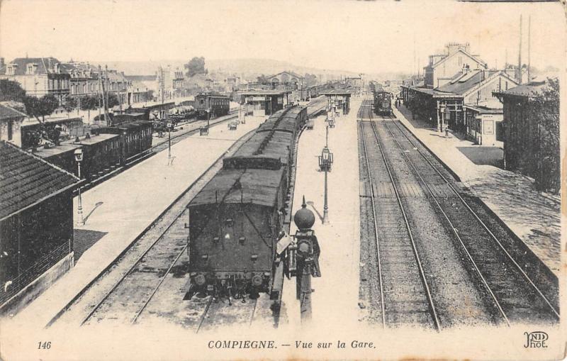 Carte postale ancienne Compiegne - Vue Sur La Gare à Compiègne