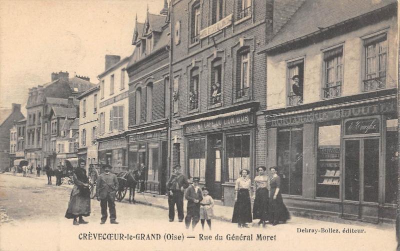 Carte postale ancienne Crevecoeur Le Grand - Rue Du General Moret à Crèvecoeur-le-Grand