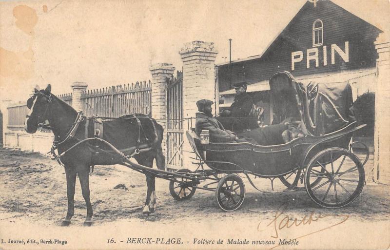 Carte postale ancienne Berck Plage - Voiture De Malade Nouveau Modele à Berck