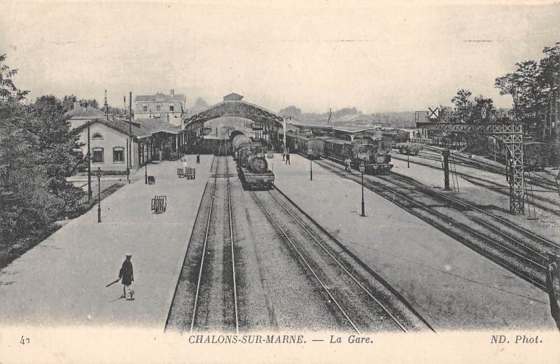 Carte postale ancienne Chalons Sur Marne - La Gare
